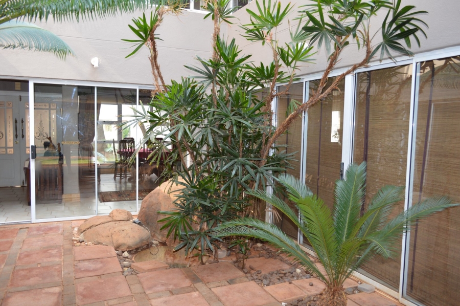4 Bedroom Property for Sale in Wilkoppies North West